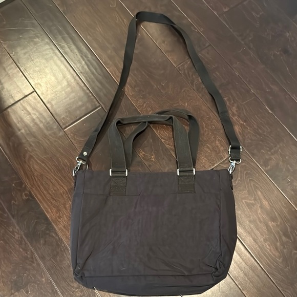 Crest Designs Black unisex Crossbody Bag - Picture 3 of 10